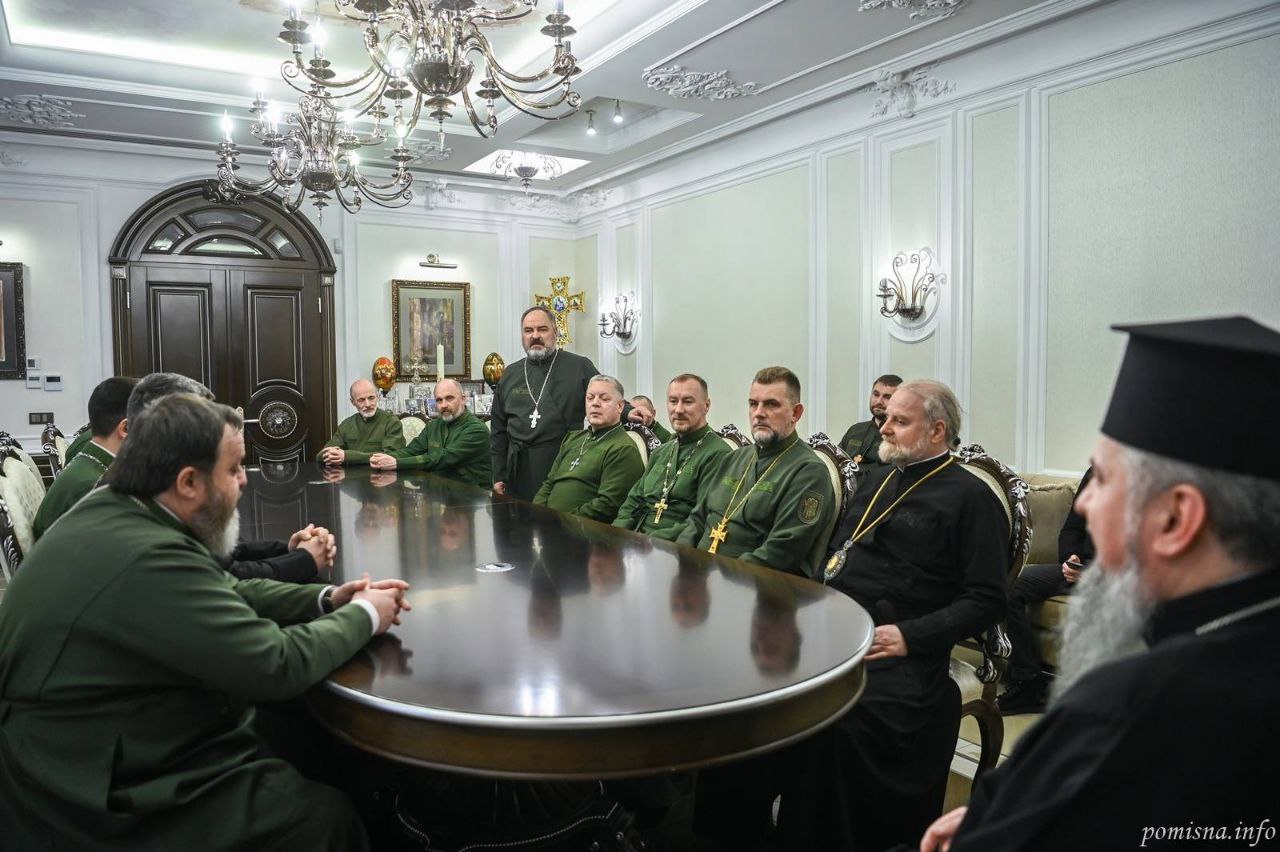 На офіційній зустрічі з військовими капеланами відбулась презентація нашого братства та його діяльності.